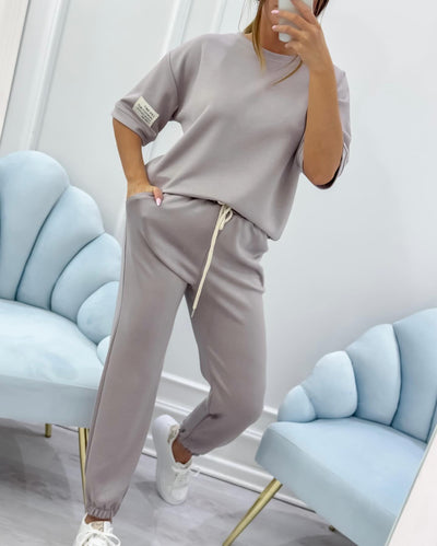 Livia – Dámská casual souprava s jednobarevným topem a kalhotami